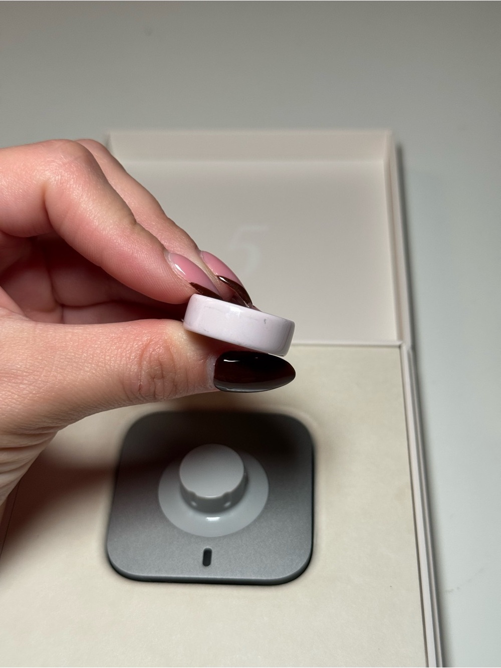 Oura ring series 4 - Picture 5 of 7